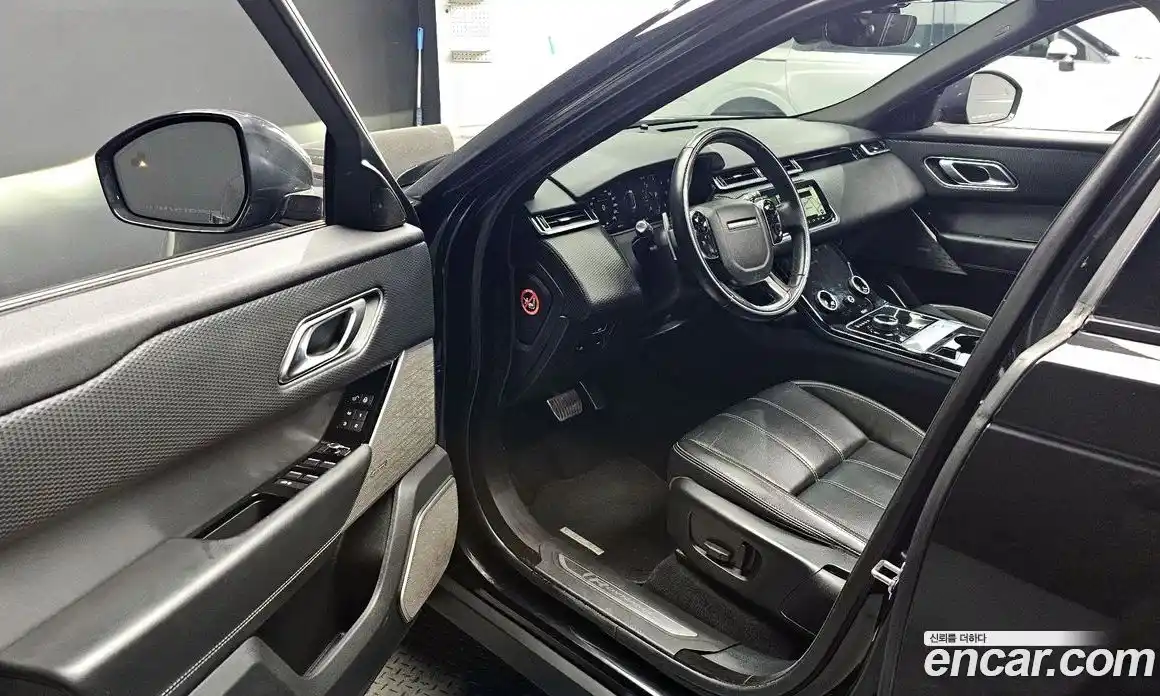 Land Rover Range-Rover Velar 2018 2.0 Автомат в Москве № 213448, фото 4