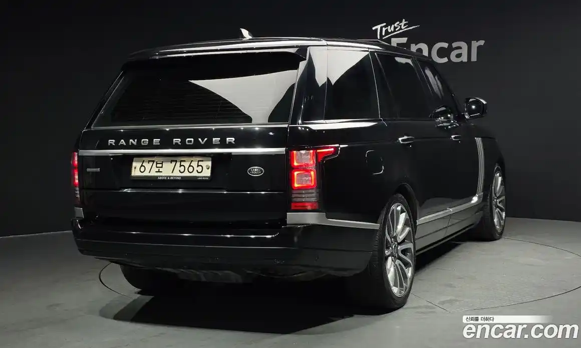 Land Rover Range-Rover 2017 4.4 Автомат в Москве № 213713, фото 12