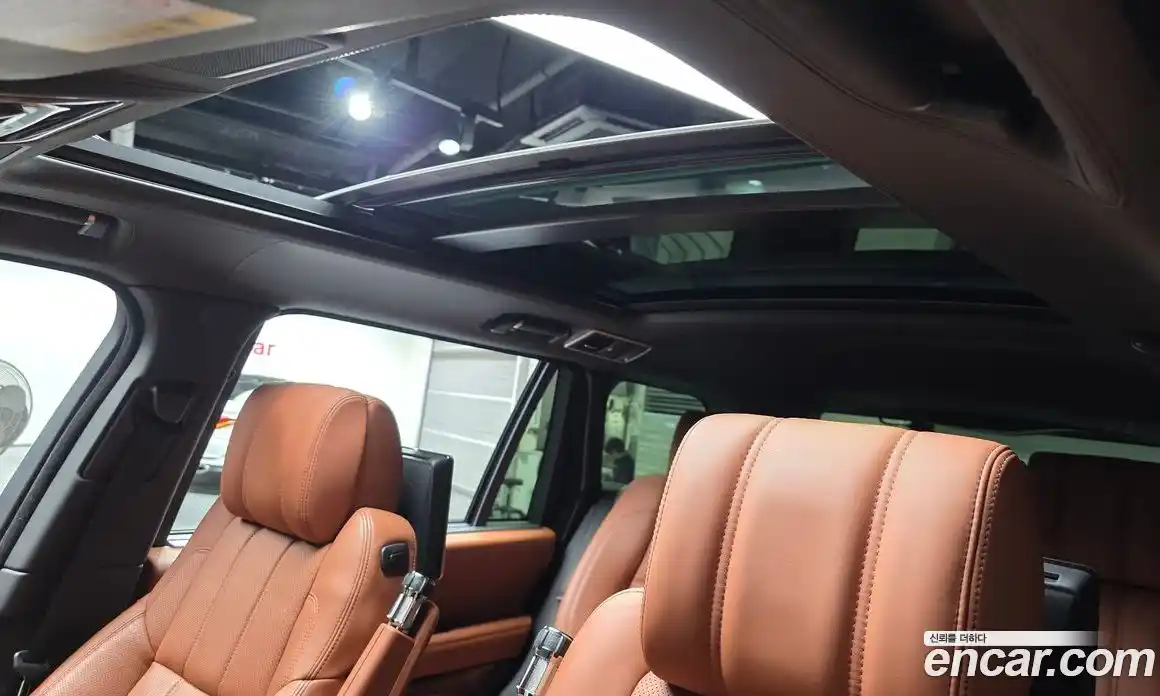 Land Rover Range-Rover 2017 4.4 Автомат в Москве № 213713, фото 16