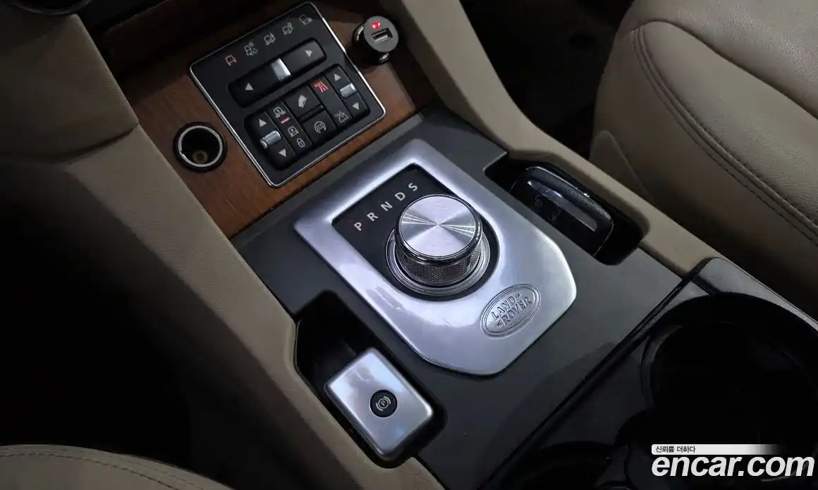 Land Rover Discovery 2016 3.0 Автомат в Москве № 213766, фото 17