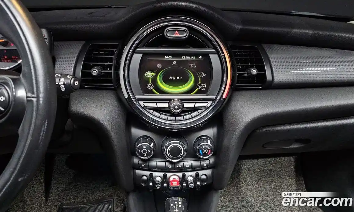 Mini Cooper 2016 1.5 Автомат в Москве № 214334, фото 19