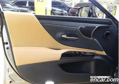 Lexus ES 2025 2.5 Автомат в Москве № 214782, миниатюра 11