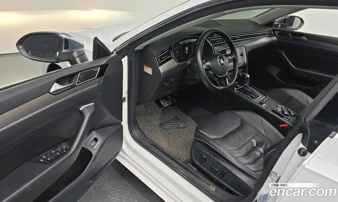 Volkswagen Arteon 2019 2.0 Автомат в Москве № 215225, фото 11