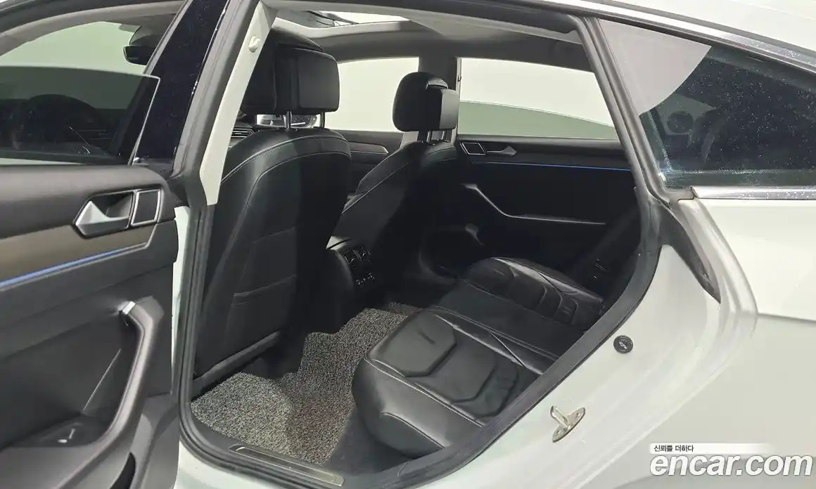 Volkswagen Arteon 2019 2.0 Автомат в Москве № 215225, фото 12