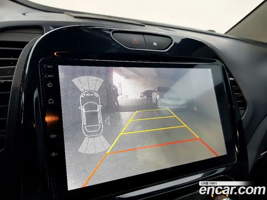 Renault QM3 2014 1.5 Автомат в Москве № 226863, фото 12