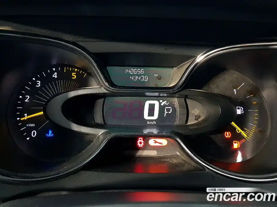 Renault QM3 2014 1.5 Автомат в Москве № 226863, фото 5