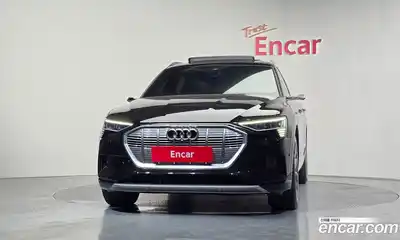 Audi e-tron 2022 0.2 Автомат в Москве № 230097, миниатюра 3