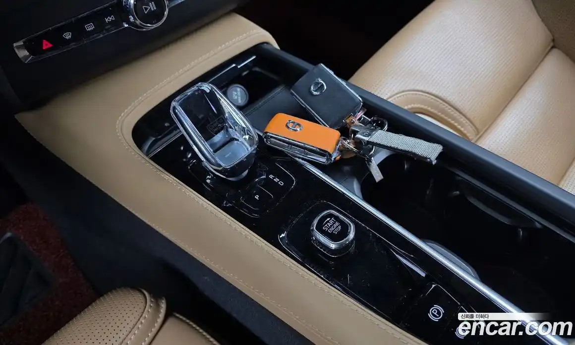 Volvo XC90 2023 2.0 Автомат в Москве № 230490, фото 3