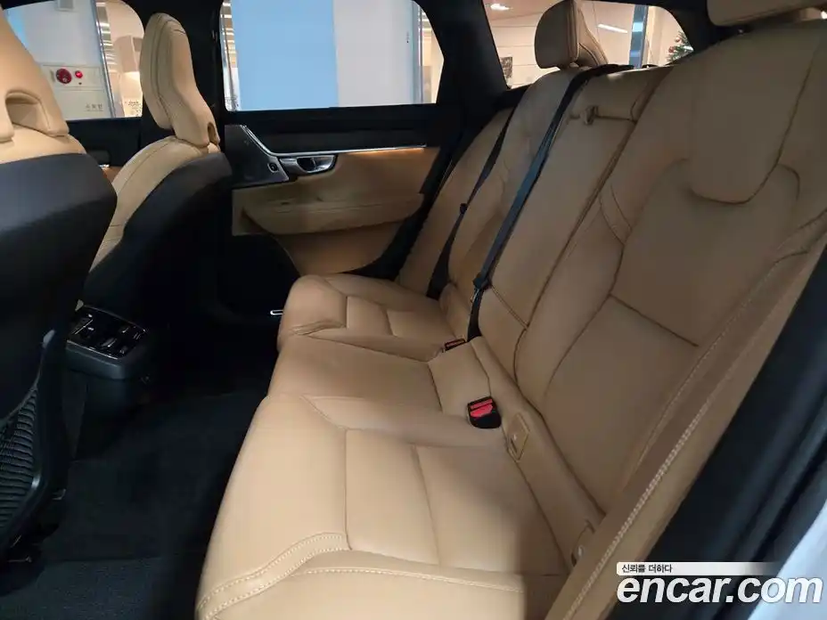 Volvo V90 2024 2.0 Автомат в Москве № 230834, фото 11