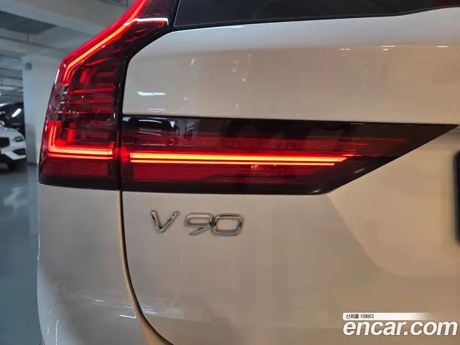 Volvo V90 2024 2.0 Автомат в Москве № 230834, фото 14