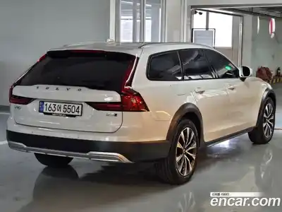 Volvo V90 2024 2.0 Автомат в Москве № 230834, миниатюра 2