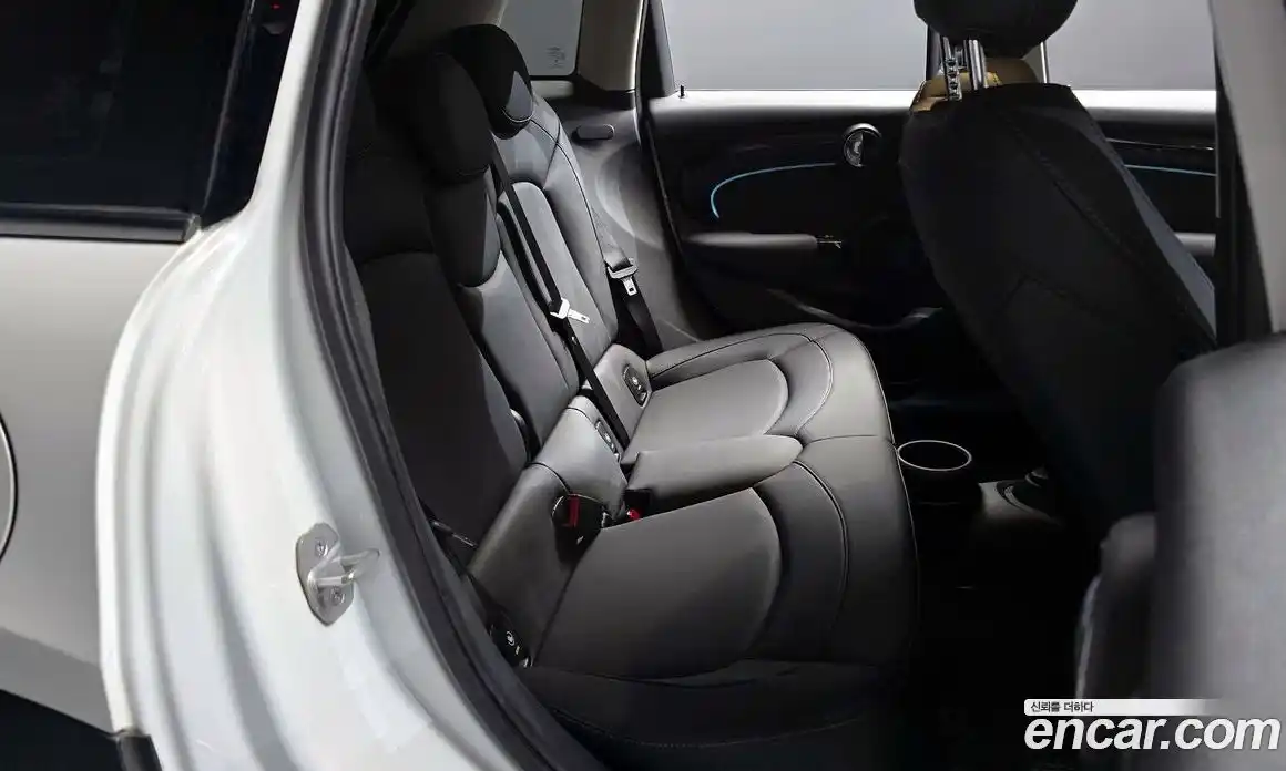 Mini Cooper 2024 1.5 Автомат в Москве № 231419, фото 12