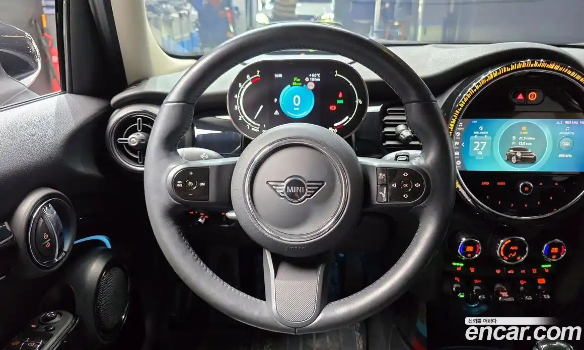 Mini Cooper 2024 1.5 Автомат в Москве № 231419, фото 13