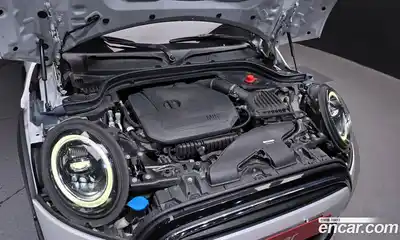 Mini Cooper 2024 1.5 Автомат в Москве № 231419, миниатюра 6