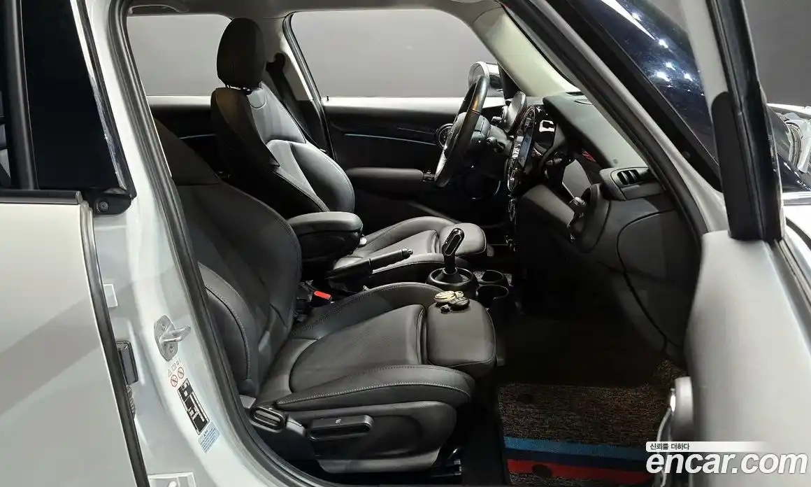 Mini Cooper 2024 1.5 Автомат в Москве № 231419, фото 10