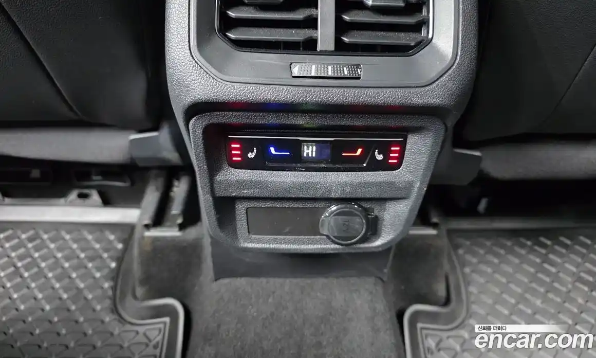 Volkswagen Tiguan 2022 2.0 Автомат в Москве № 232135, фото 18