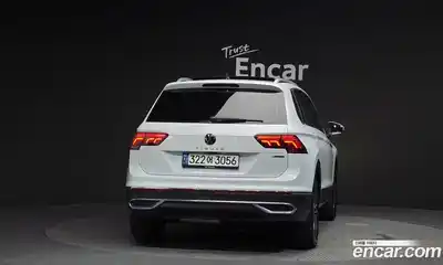 Volkswagen Tiguan 2022 2.0 Автомат в Москве № 232135, миниатюра 4