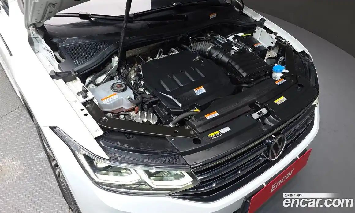 Volkswagen Tiguan 2022 2.0 Автомат в Москве № 232135, фото 6