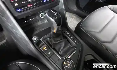 Volkswagen Tiguan 2022 2.0 Автомат в Москве № 232135, миниатюра 9