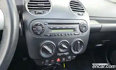 Volkswagen Beatle 2011 2.0 Автомат в Москве № 232193, миниатюра 7