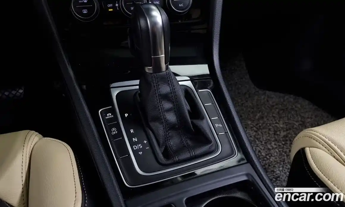 Volkswagen Golf 2014 1.4 Автомат в Москве № 232197, фото 4