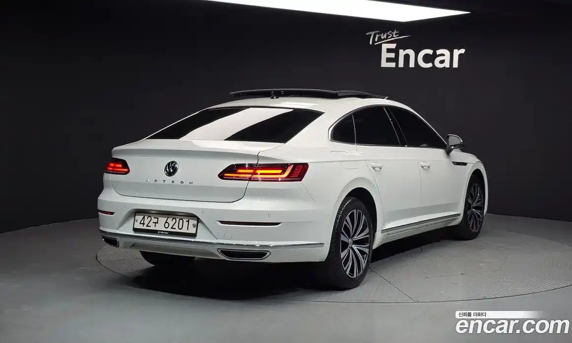 Volkswagen Arteon 2019 2.0 Автомат в Москве № 232247, фото 11