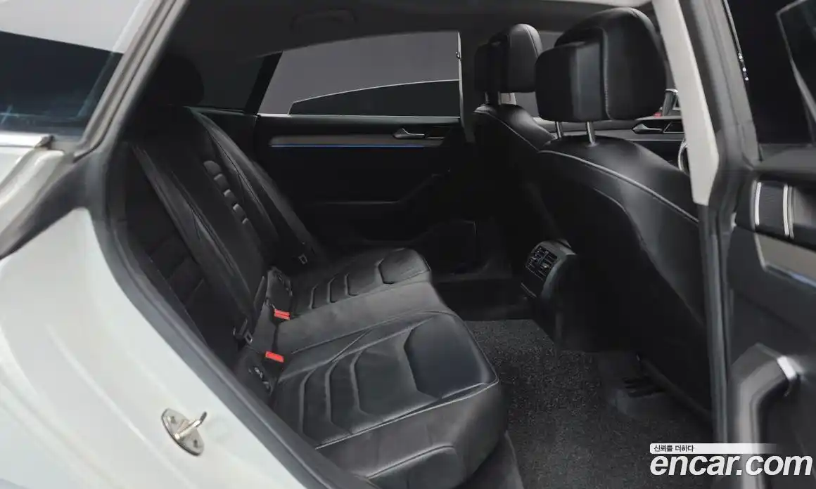 Volkswagen Arteon 2019 2.0 Автомат в Москве № 232247, фото 13