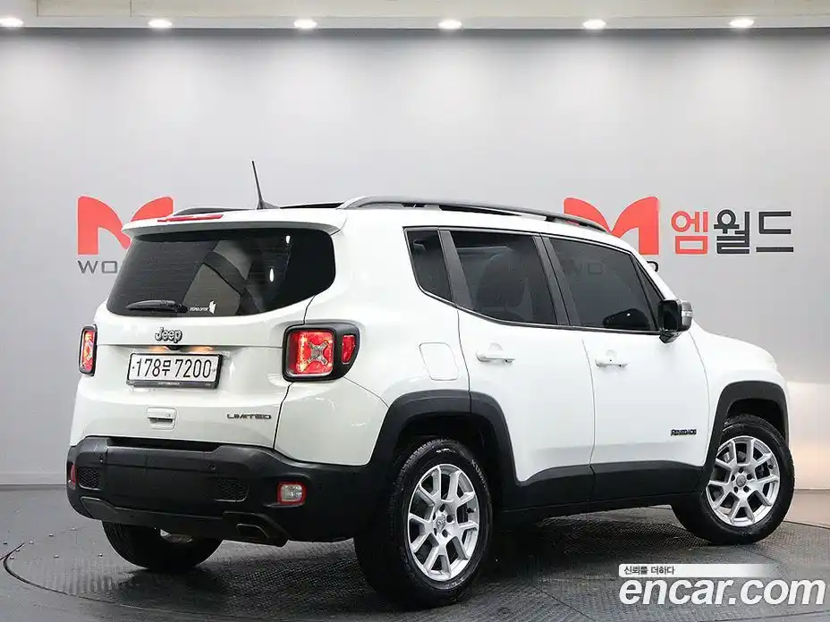 Jeep Renegade 2019 2.4 Автомат в Москве № 232393, фото 3