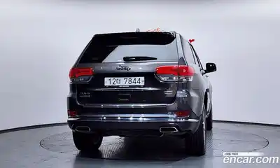 Jeep Cherokee 2018 3.0 Автомат в Москве № 232430, миниатюра 4