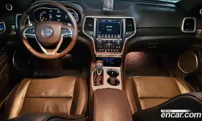 Jeep Cherokee 2018 3.0 Автомат в Москве № 232430, миниатюра 7