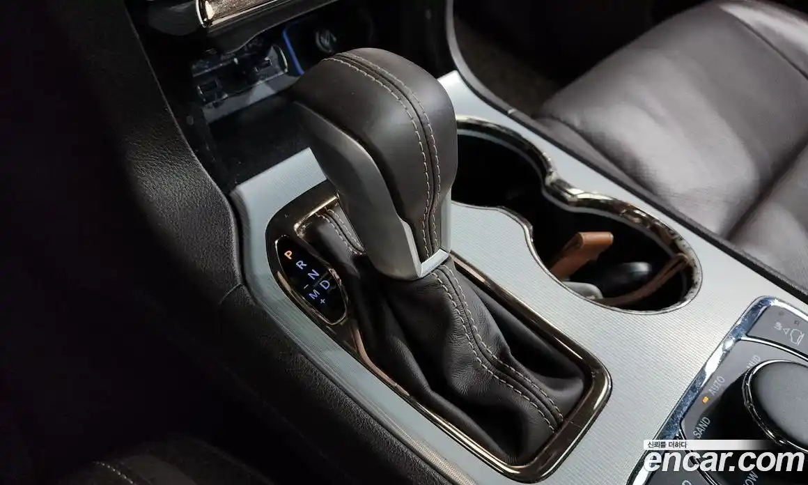 Jeep Cherokee 2018 3.0 Автомат в Москве № 232430, фото 9