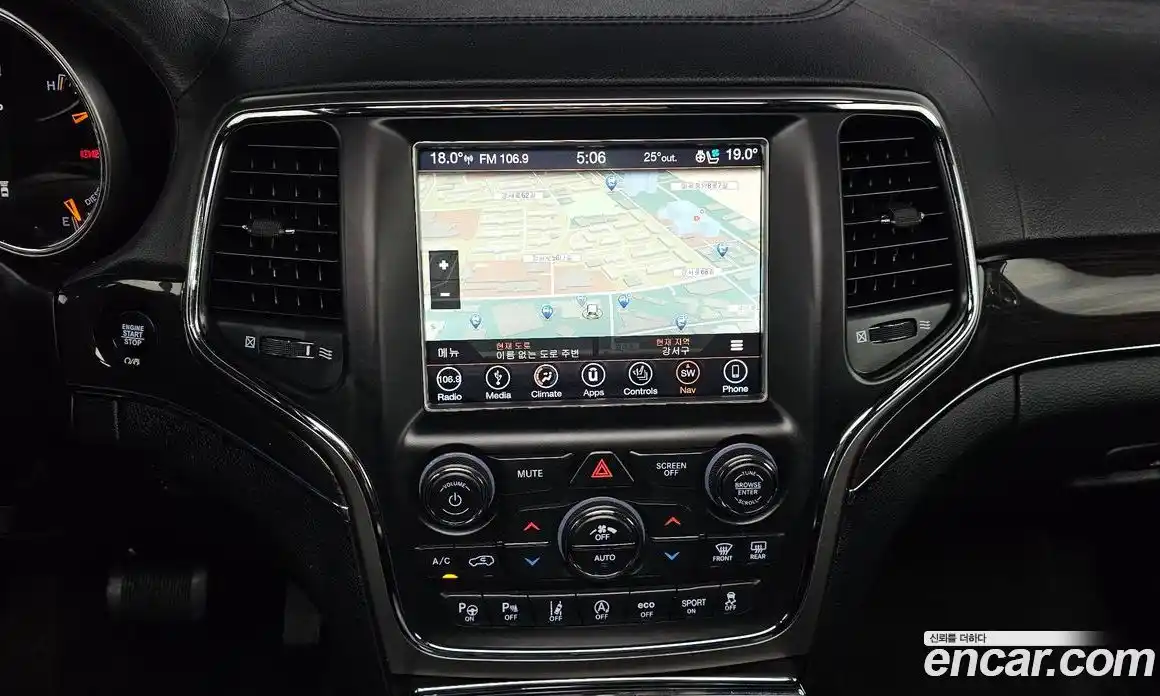 Jeep Cherokee 2018 3.0 Автомат в Москве № 232564, фото 14