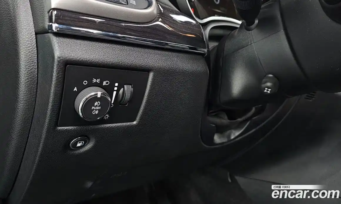 Jeep Cherokee 2018 3.0 Автомат в Москве № 232564, фото 16