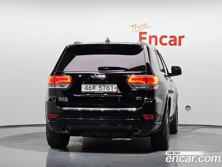 Jeep Cherokee 2018 3.0 Автомат в Москве № 232564, фото 4