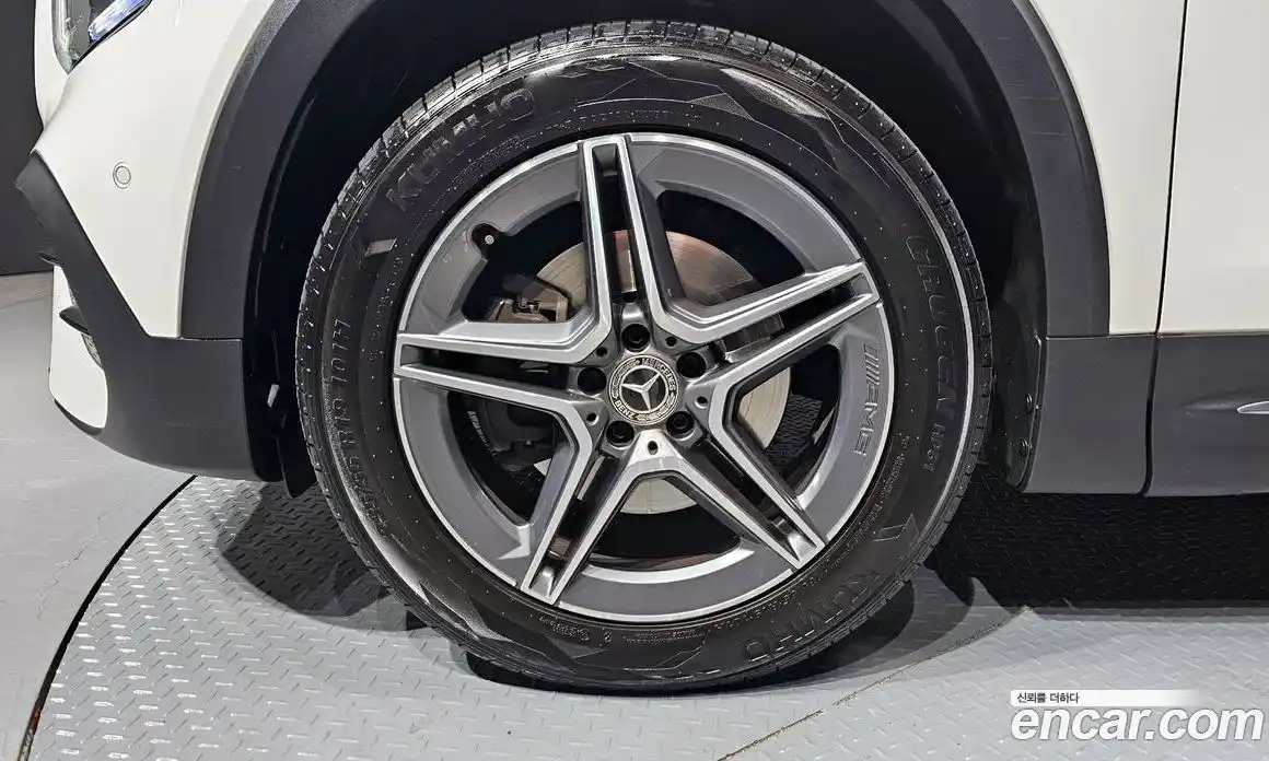 Mercedes-Benz GLB-Class 2021 2.0 Автомат в Москве № 241362, фото 12