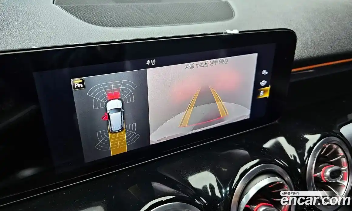 Mercedes-Benz GLB-Class 2021 2.0 Автомат в Москве № 241362, фото 16