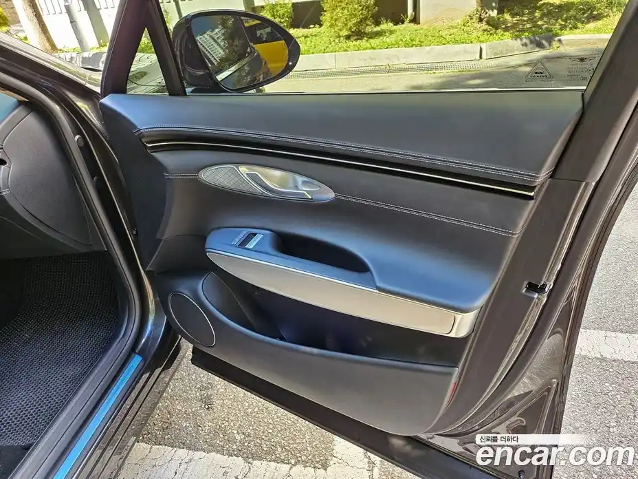 Genesis GV70 2024 2.5 Автомат в Москве № 25184, фото 14