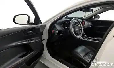 Jaguar XE 2017 2.0 Автомат в Москве № 264726, миниатюра 9