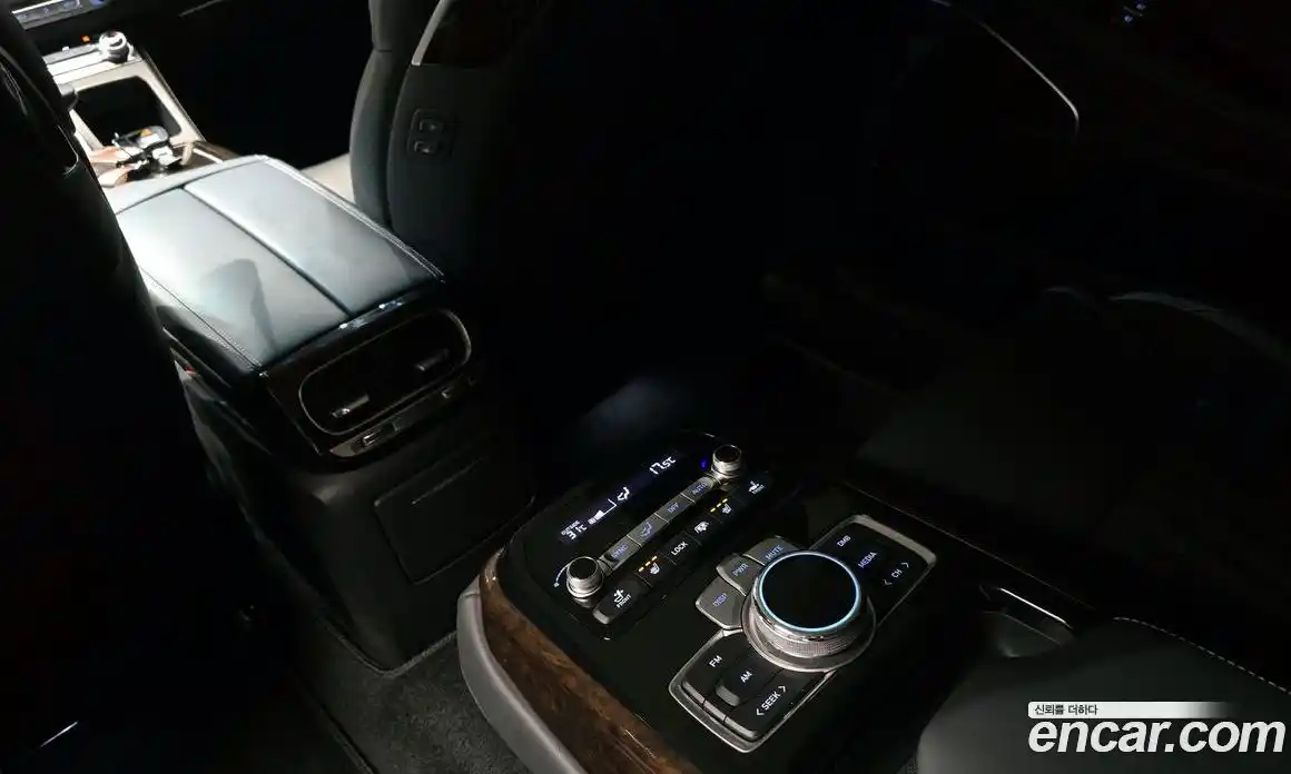 Genesis G90 2019 3.8 Автомат в Москве № 26952, фото 13