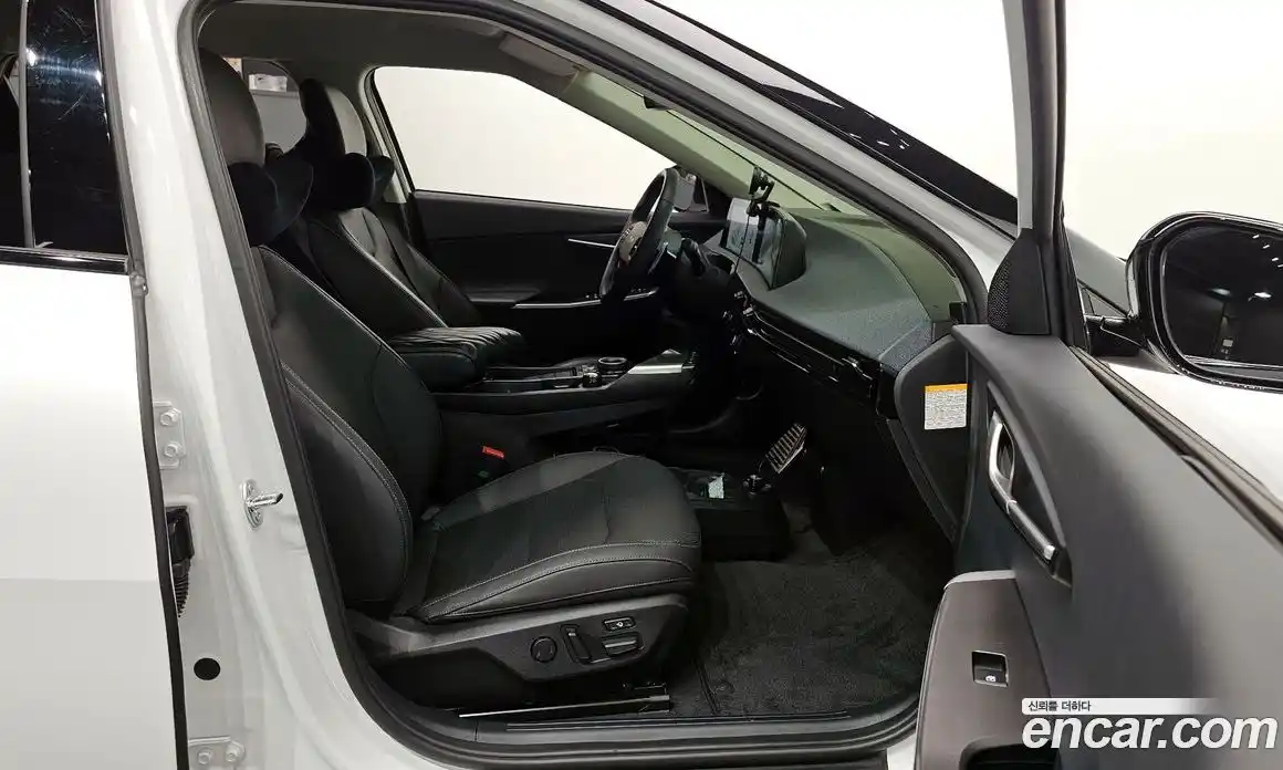 Kia EV6 2024 0.1 Автомат в Москве № 269647, фото 16