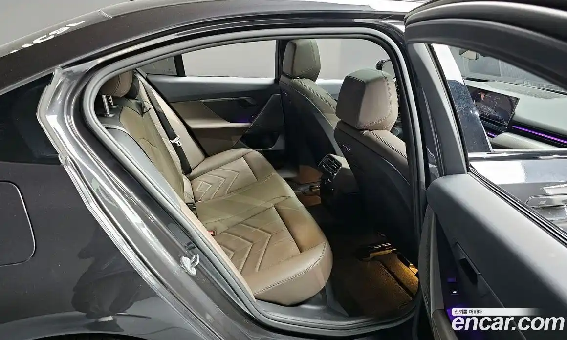 BMW 5-Series 2024 2.0 Автомат в Москве № 280025, фото 12