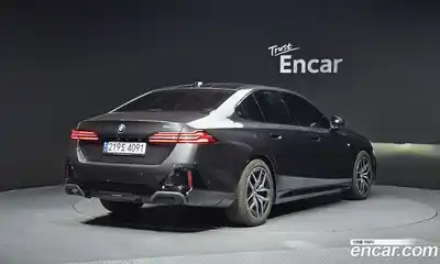 BMW 5-Series 2024 2.0 Автомат в Москве № 280025, миниатюра 2