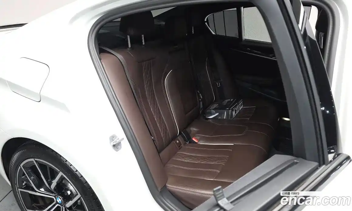 BMW 5-Series 2023 2.0 Автомат в Москве № 280033, фото 15