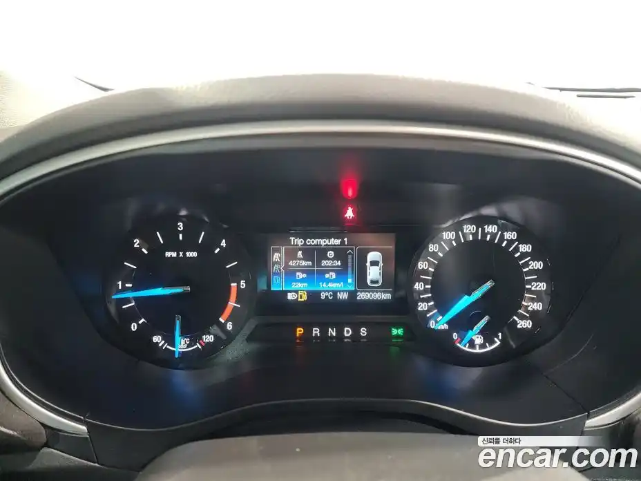 Ford Mondeo 2016 2.0 Автомат в Москве № 282253, фото 7