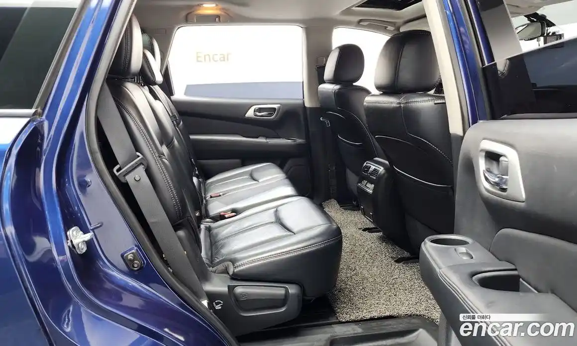 Nissan Pathfinder 2017 3.5 Автомат в Москве № 284960, фото 16