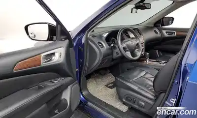 Nissan Pathfinder 2017 3.5 Автомат в Москве № 284960, миниатюра 4