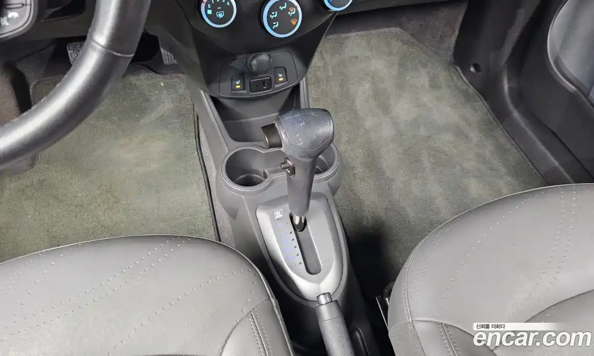 Chevrolet Spark 2014 1.0 Автомат в Москве № 296908, фото 9