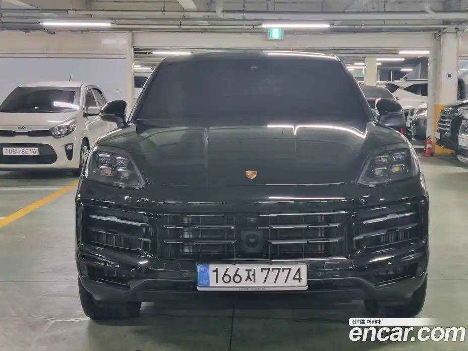 Porsche Cayenne 2024 3.0 Автомат в Москве № 297334, фото 1