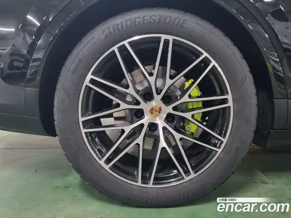 Porsche Cayenne 2024 3.0 Автомат в Москве № 297334, фото 19