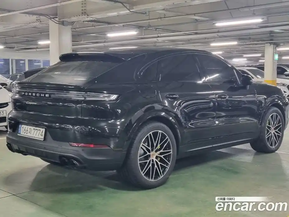 Porsche Cayenne 2024 3.0 Автомат в Москве № 297334, фото 4